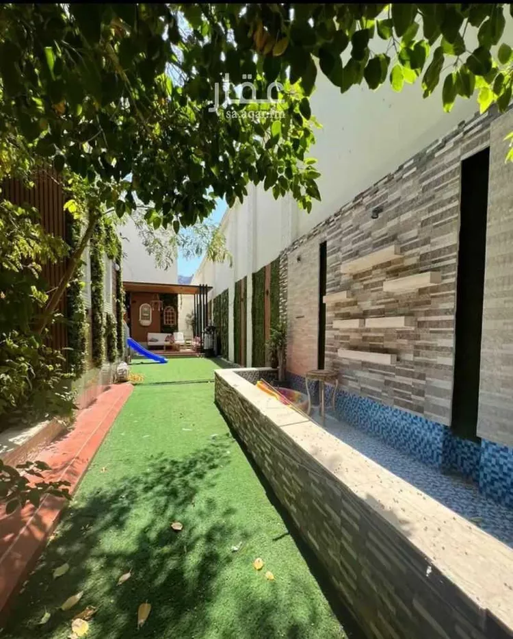 فيلا للبيع في شارع عبدالله ابن معاوية الجمحي, حي بنى بياضة, مدينة المدينه المنوره, منطقة المدينة المنورة