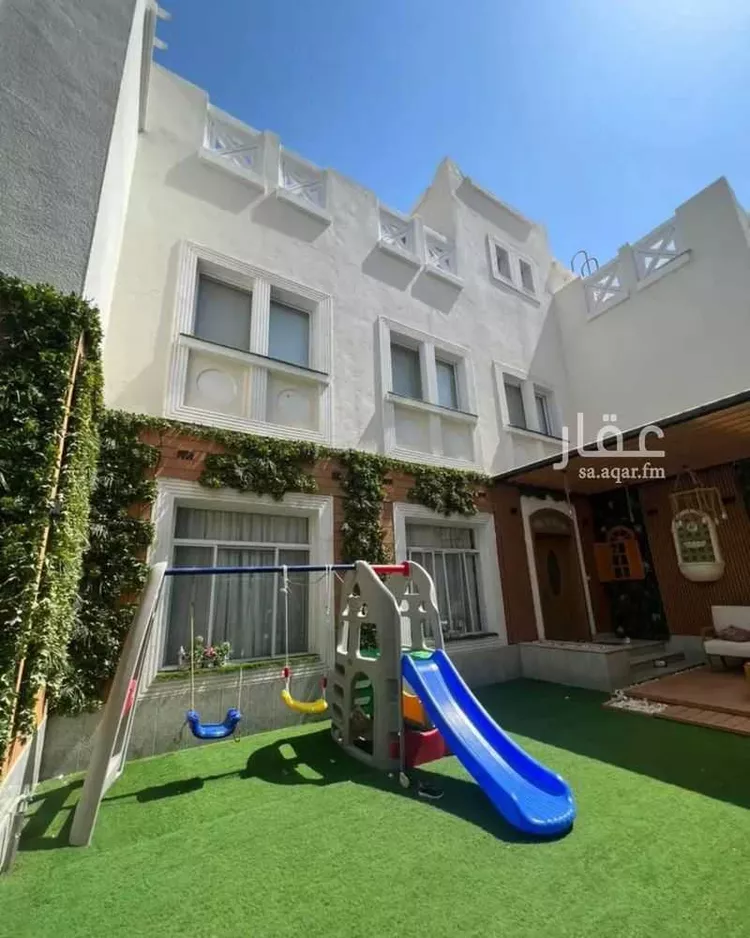 فيلا للبيع في شارع عبدالله ابن معاوية الجمحي, حي بنى بياضة, مدينة المدينة المنورة, منطقة المدينة المنورة صورة 5