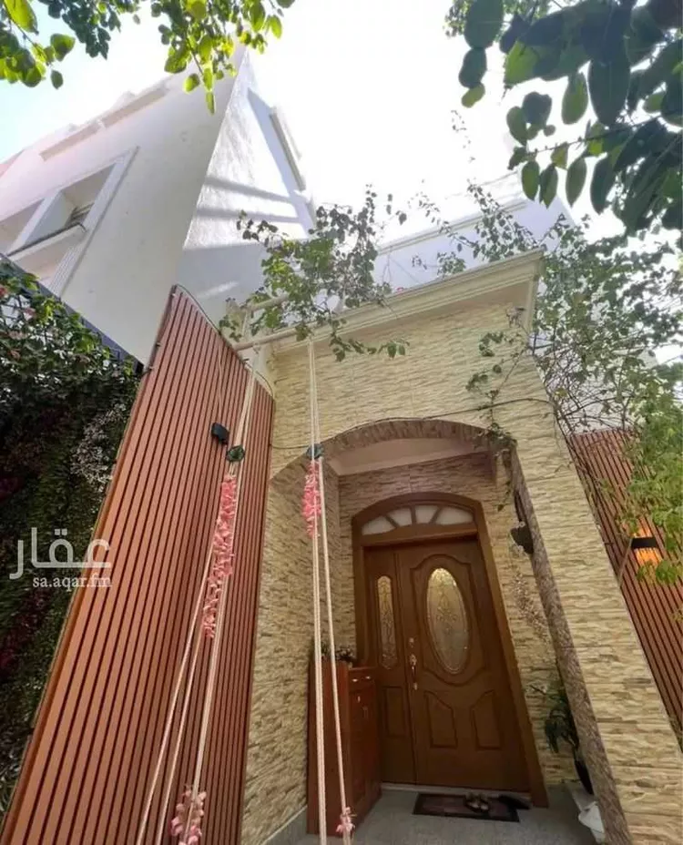 فيلا للبيع في شارع عبدالله ابن معاوية الجمحي, حي بنى بياضة, مدينة المدينة المنورة, منطقة المدينة المنورة صورة 2