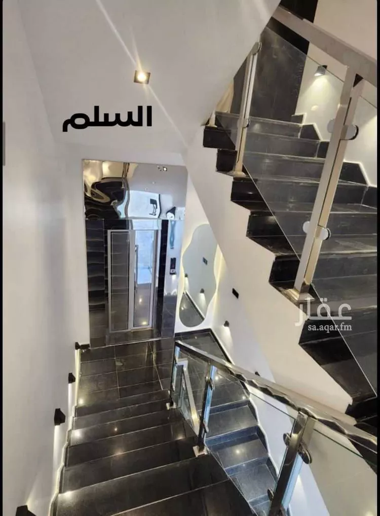 دور للبيع في شارع رافع ابن مالك, حي نوارة, مدينة المزاحميه, منطقة الرياض صورة 2