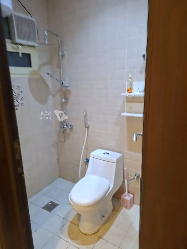 Floor for Rent in Riyadh Al Aqiq 8
