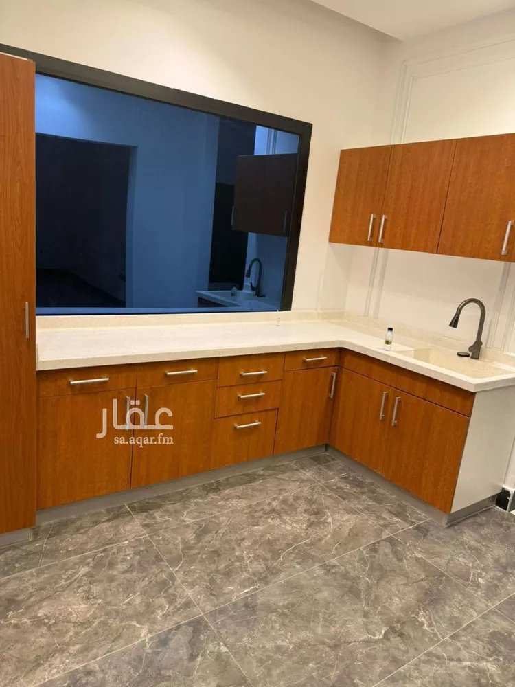 شقة للإيجار في شارع الشيخ عبدالله بن جبرين, حي القيروان, مدينة الرياض, منطقة الرياض صورة 3