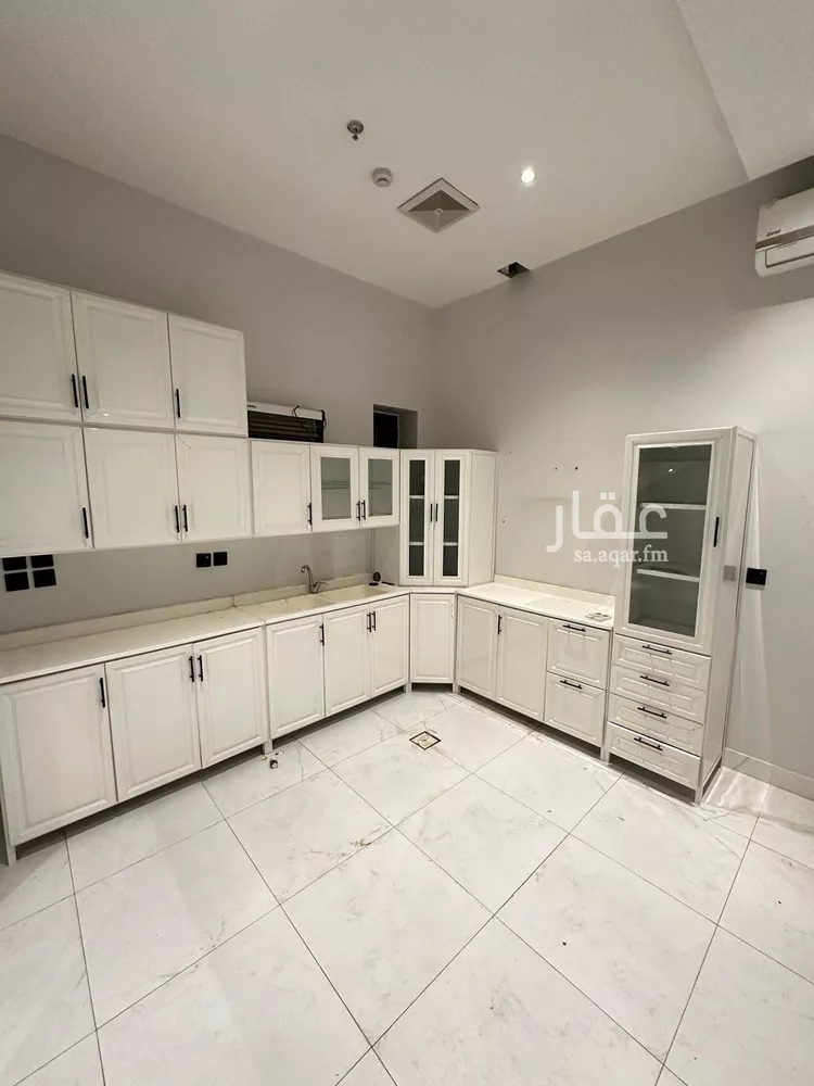 فيلا للإيجار في شارع تاج الدين الفكهاني, حي الرمال, مدينة الرياض, منطقة الرياض صورة 5