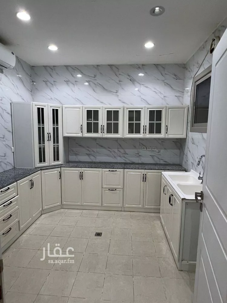 شقة للإيجار في شارع الشيخ عبدالله بن جبرين, حي القيروان, مدينة الرياض, منطقة الرياض