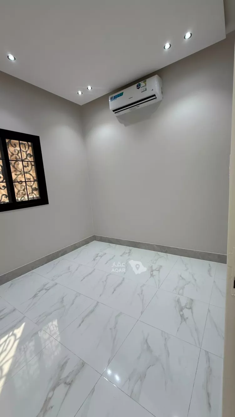 شقة للإيجار في شارع أبي الثريا, حي بدر, مدينة الرياض, منطقة الرياض 18