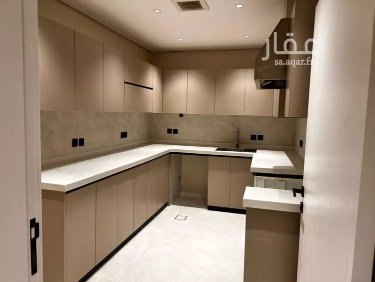 شقة للإيجار في شارع الشيخ عبدالله بن جبرين, حي القيروان, مدينة الرياض, منطقة الرياض