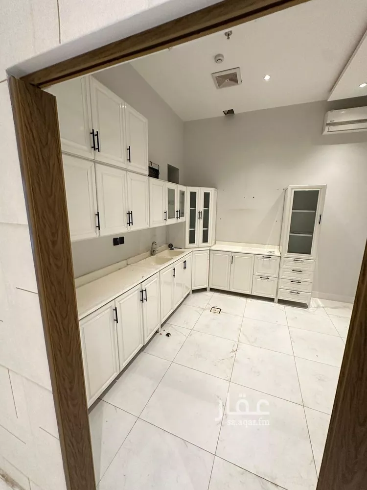 فيلا للإيجار في شارع تاج الدين الفكهاني, حي الرمال, مدينة الرياض, منطقة الرياض