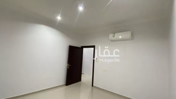 شقة للإيجار في شارع عبدالرحمن بن قاسم, حي عكاظ, مدينة الرياض, منطقة الرياض