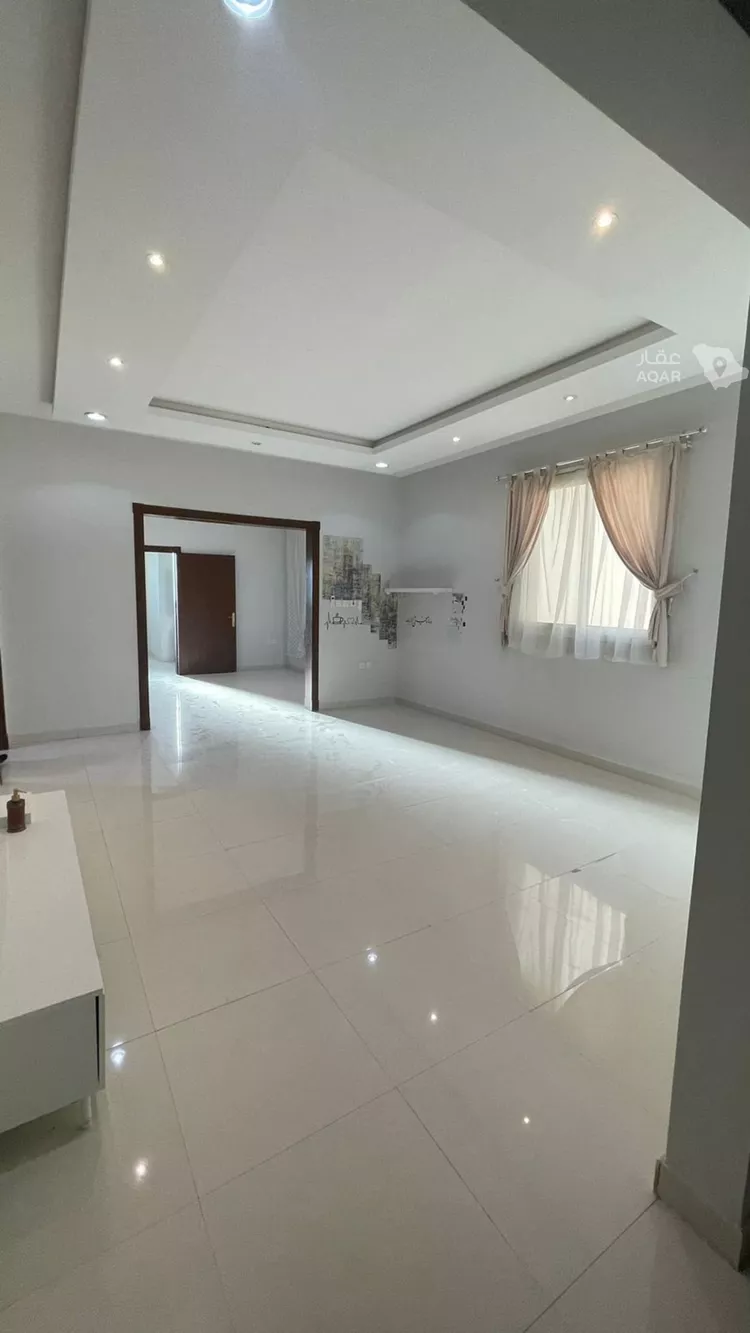 Floor for Rent in Riyadh Al Arid 9