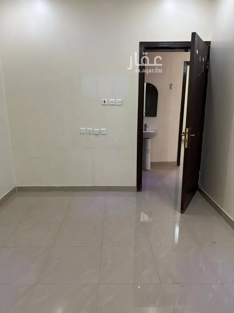 شقة للإيجار في شارع القرابة, حي إشبيلية, مدينة الرياض, منطقة الرياض صورة 2