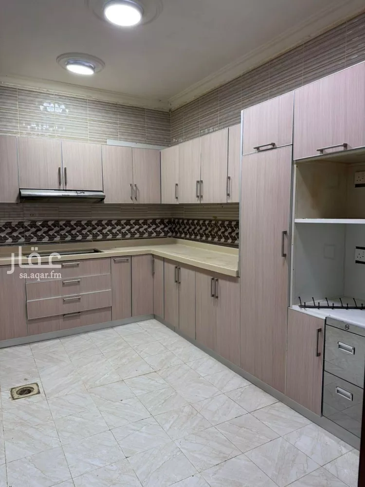 شقة للإيجار في شارع محمد بن أحمد الحجازي, حي المهدية, مدينة الرياض, منطقة الرياض