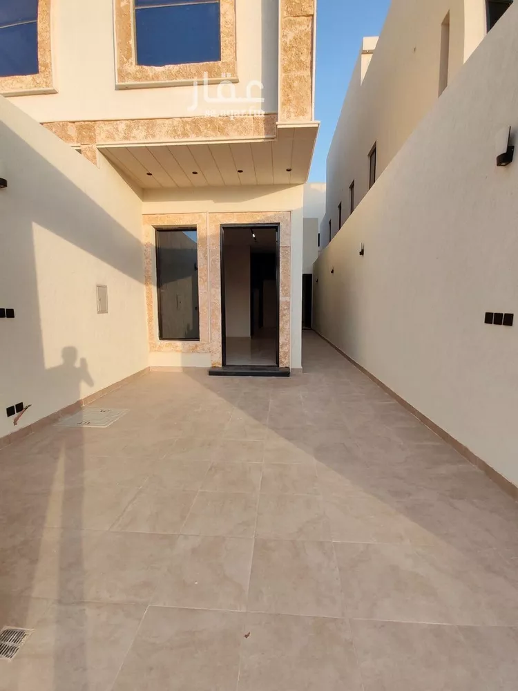 دور للبيع في شارع ابن شبه, حي الجنادرية, مدينة الرياض, منطقة الرياض صورة 2