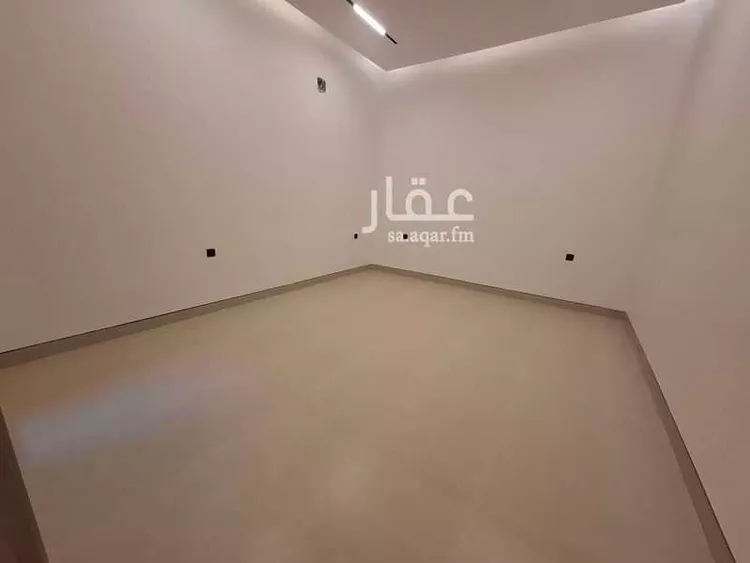 Floor for Sale in Riyadh Ar Rimal 7