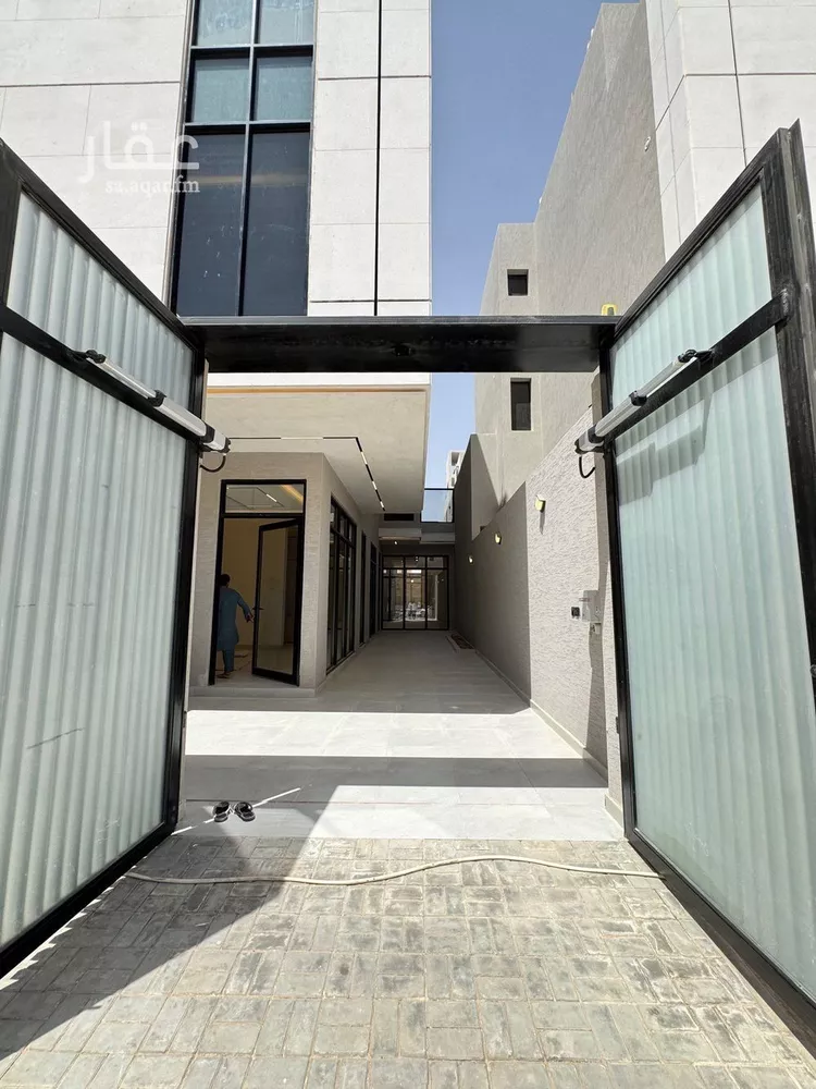 فيلا للبيع في شارع عمار الحسني, حي الرمال, مدينة الرياض, منطقة الرياض صورة 3