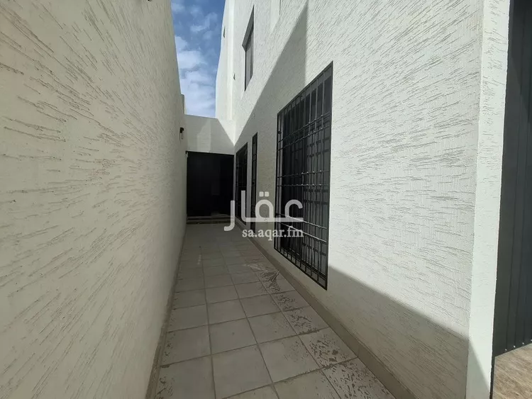 Floor for Sale in Riyadh Qurtubah 7