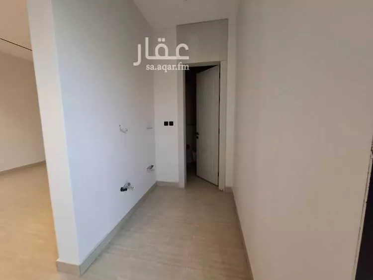 فيلا للبيع في شارع علي بن عبدالكريم, حي إشبيلية, مدينة الرياض, منطقة الرياض 7