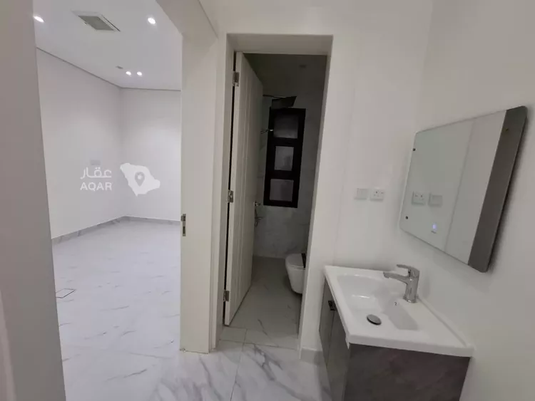 Floor for Sale in Riyadh Al Qadisiyah 14