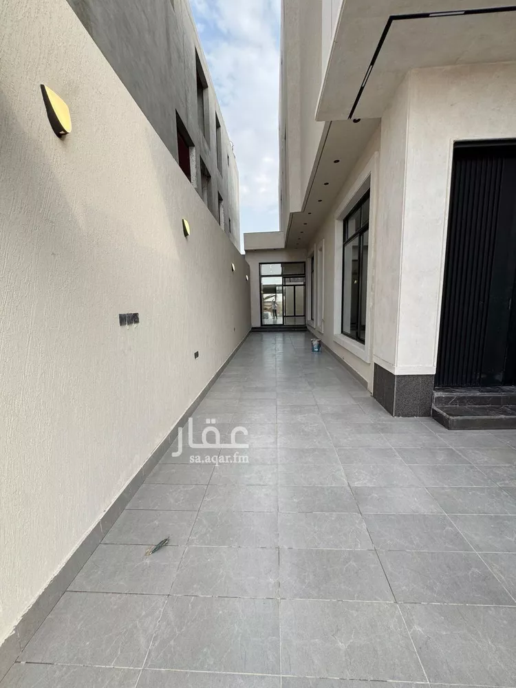 فيلا للبيع في شارع إسماعيل الميكالي, حي الرمال, مدينة الرياض, منطقة الرياض صورة 4