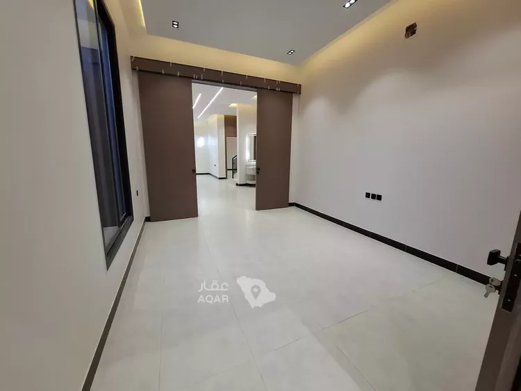 Villa for Sale in Riyadh Al Janadriyah 4