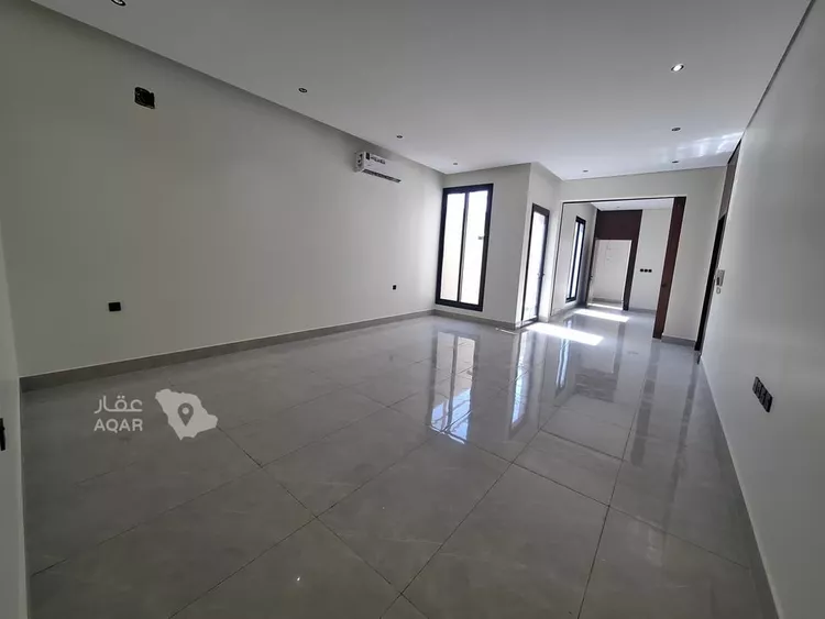 Floor for Sale in Riyadh Al Janadriyah 11
