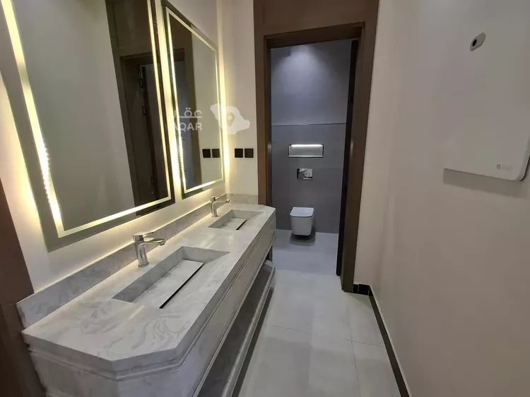 Villa for Sale in Riyadh Al Janadriyah 7