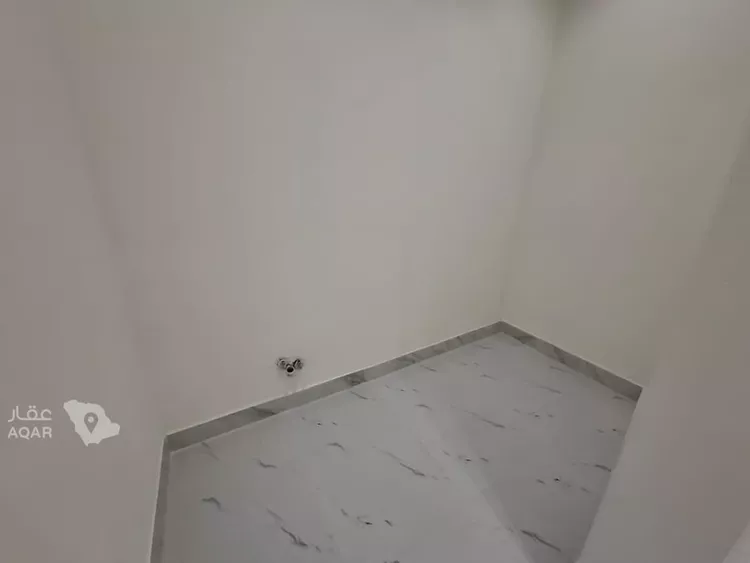 Floor for Sale in Riyadh Al Qadisiyah 16