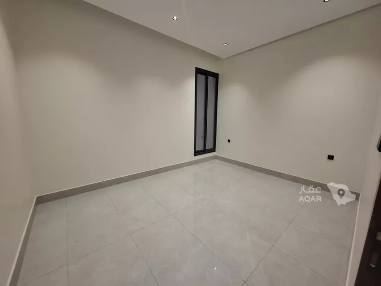 Floor for Sale in Riyadh Al Janadriyah 6