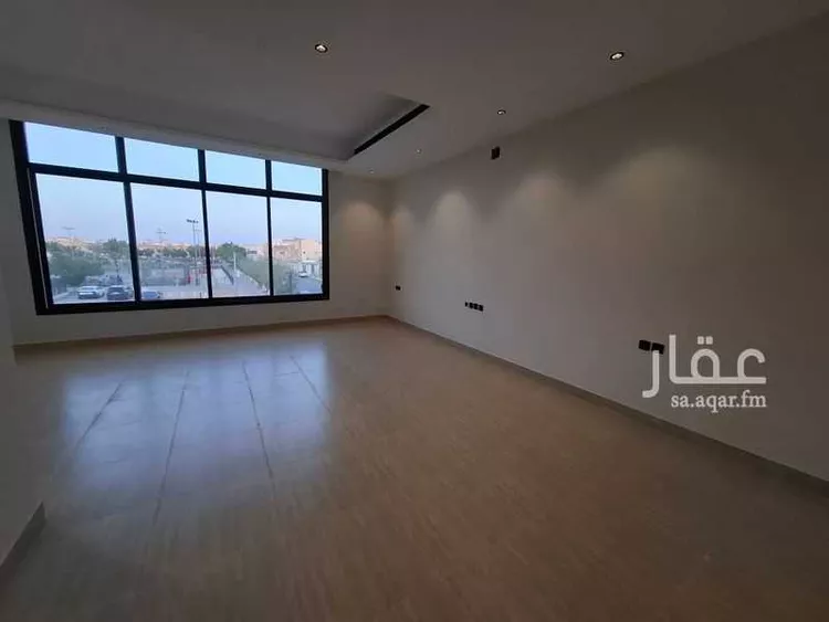فيلا للبيع في شارع علي بن عبدالكريم, حي إشبيلية, مدينة الرياض, منطقة الرياض صورة 4