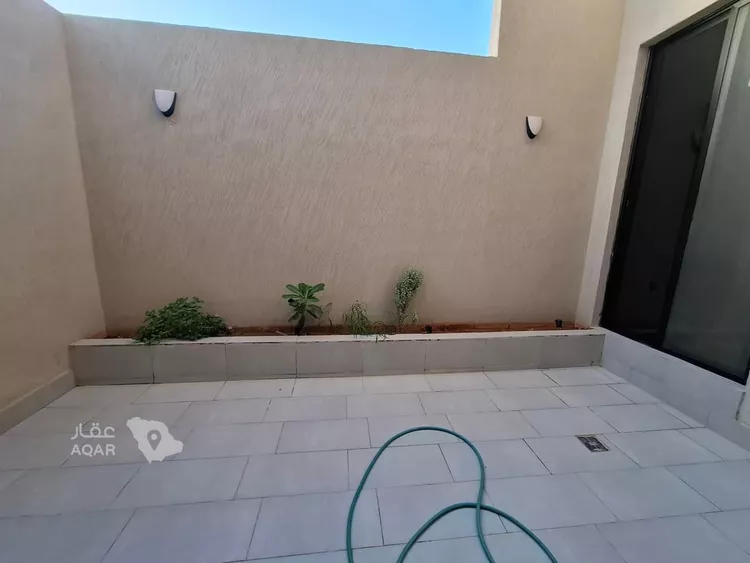 فيلا للبيع في شارع علي بن إبراهيم, حي الرمال, مدينة الرياض, منطقة الرياض 10