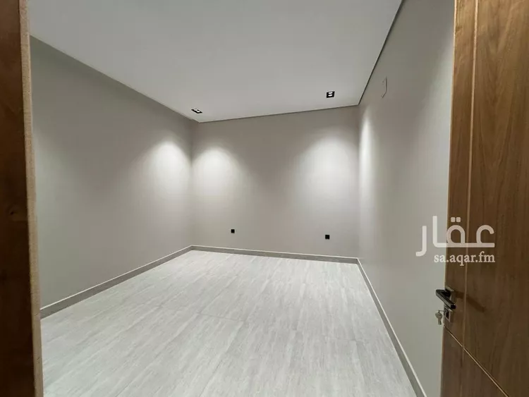 فيلا للبيع في شارع عبدالعزيز الطبيري, حي الرمال, مدينة الرياض, منطقة الرياض صورة 2