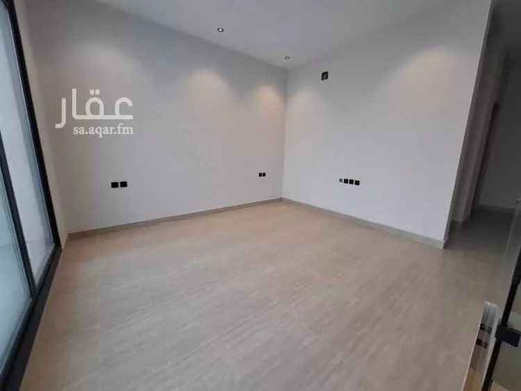 فيلا للبيع في شارع علي بن عبدالكريم, حي إشبيلية, مدينة الرياض, منطقة الرياض 13