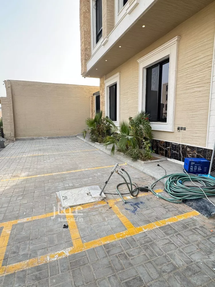 عمارة للبيع في شارع رقم 266, حي المونسية, مدينة الرياض, منطقة الرياض صورة 3