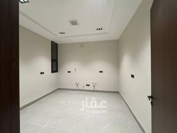 دور للبيع في شارع بشر الكندي, حي إشبيلية, مدينة الرياض, منطقة الرياض صورة 4