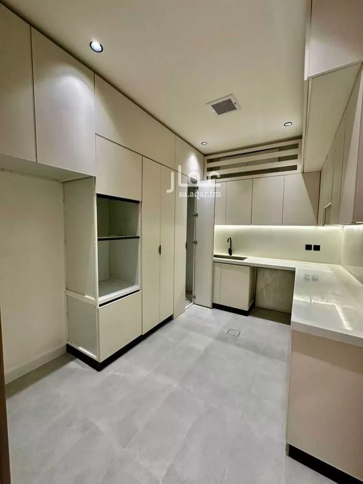 Floor for Sale in Riyadh An Narjis 15
