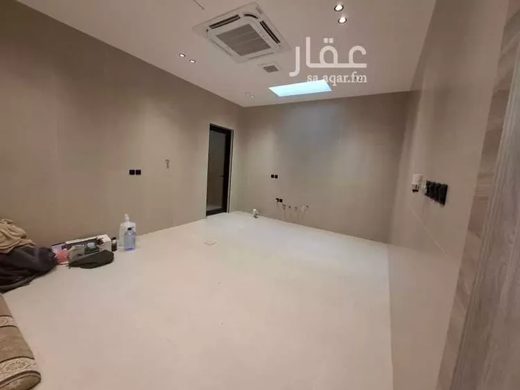 Floor for Sale in Riyadh Ar Rimal 16
