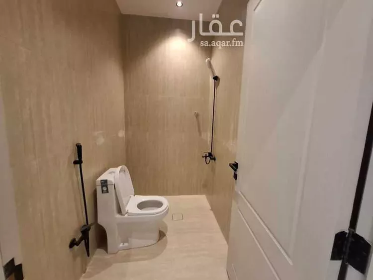 فيلا للبيع في شارع ابن كحيل, حي الملك فيصل, مدينة الرياض, منطقة الرياض صورة 2