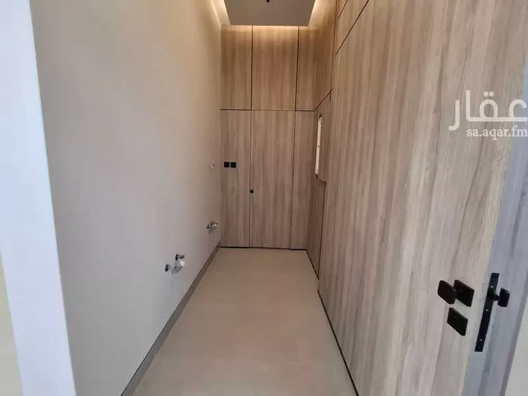 Floor for Sale in Riyadh Ar Rimal 10