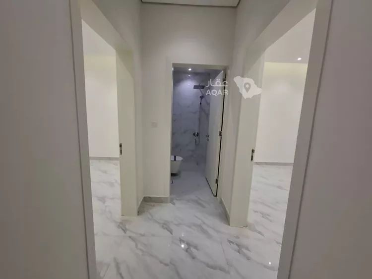 Floor for Sale in Riyadh Al Qadisiyah 5