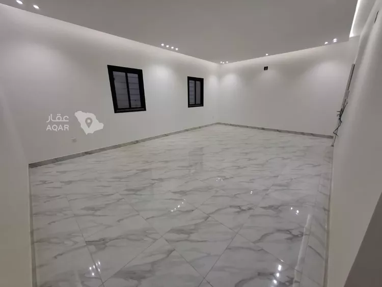 Floor for Sale in Riyadh Al Qadisiyah 7