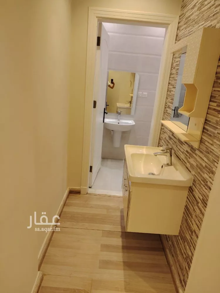شقة للإيجار في شارع الامام سعود بن فيصل, حي الملقا, مدينة الرياض, منطقة الرياض صورة 4