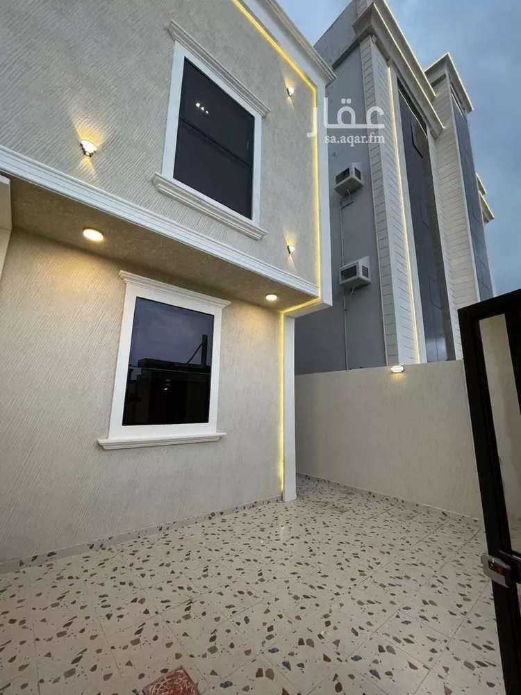 شقة للبيع في شارع اسماء بنت عميس, حي الرحاب 1, مدينة جازان, منطقة جازان صورة 4