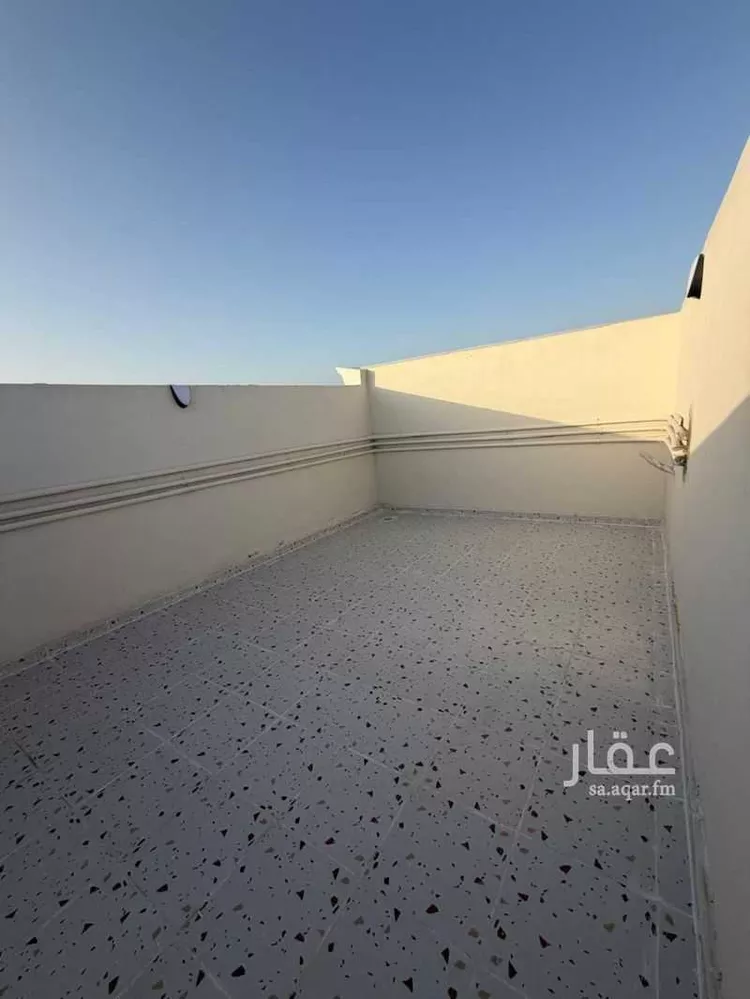 شقة للبيع في شارع شارع معاوية بن ابي سفيان, حي السويس 1, مدينة جازان, منطقة جازان 8