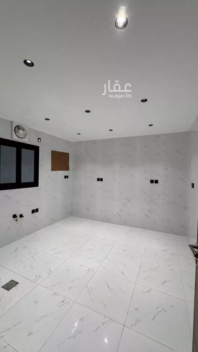 شقة للبيع في شارع الامير منصور بن عبدالعزيز, حي الشاطئ, مدينة جازان, منطقة جازان صورة 4