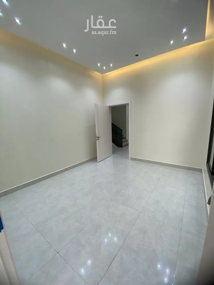 فيلا للبيع في شارع إبراهيم بن حسين, حي الرمال, مدينة الرياض, منطقة الرياض صورة 4