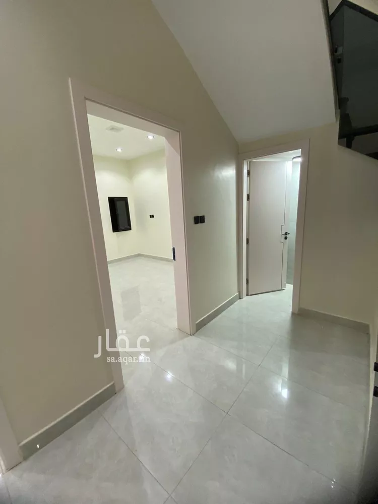 فيلا للبيع في شارع إبراهيم بن حسين, حي الرمال, مدينة الرياض, منطقة الرياض صورة 2