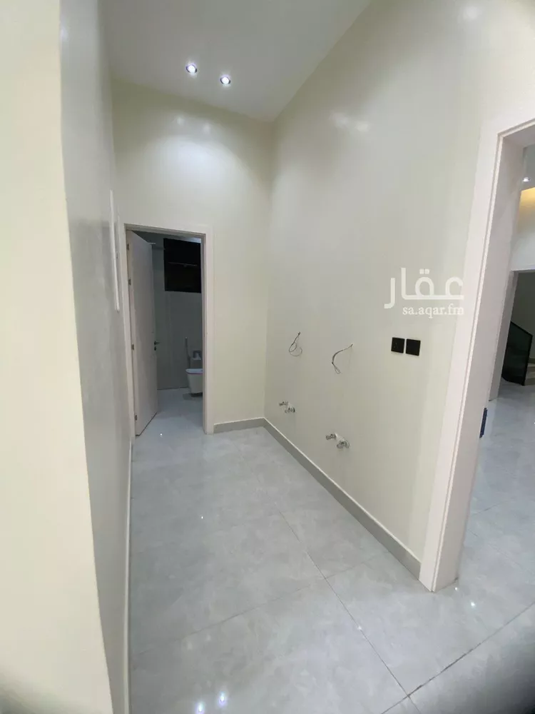 فيلا للبيع في شارع إبراهيم بن حسين, حي الرمال, مدينة الرياض, منطقة الرياض صورة 5