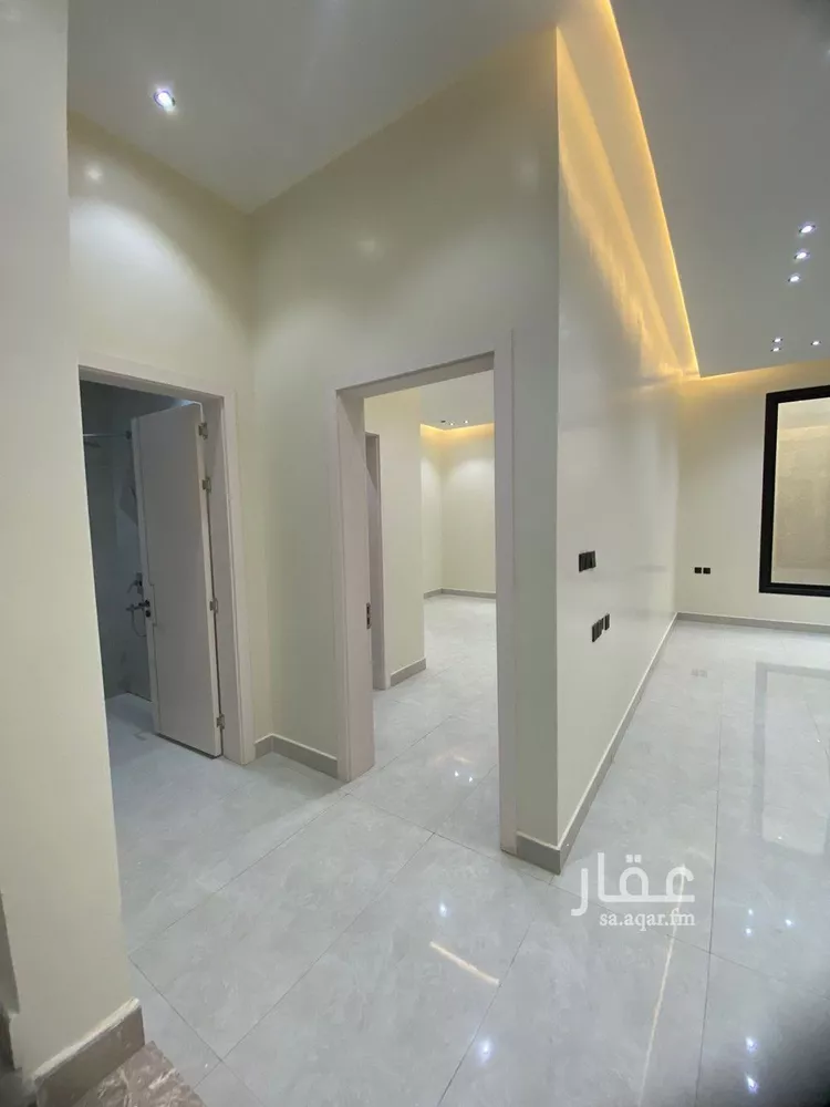 فيلا للبيع في شارع إبراهيم بن حسين, حي الرمال, مدينة الرياض, منطقة الرياض صورة 3