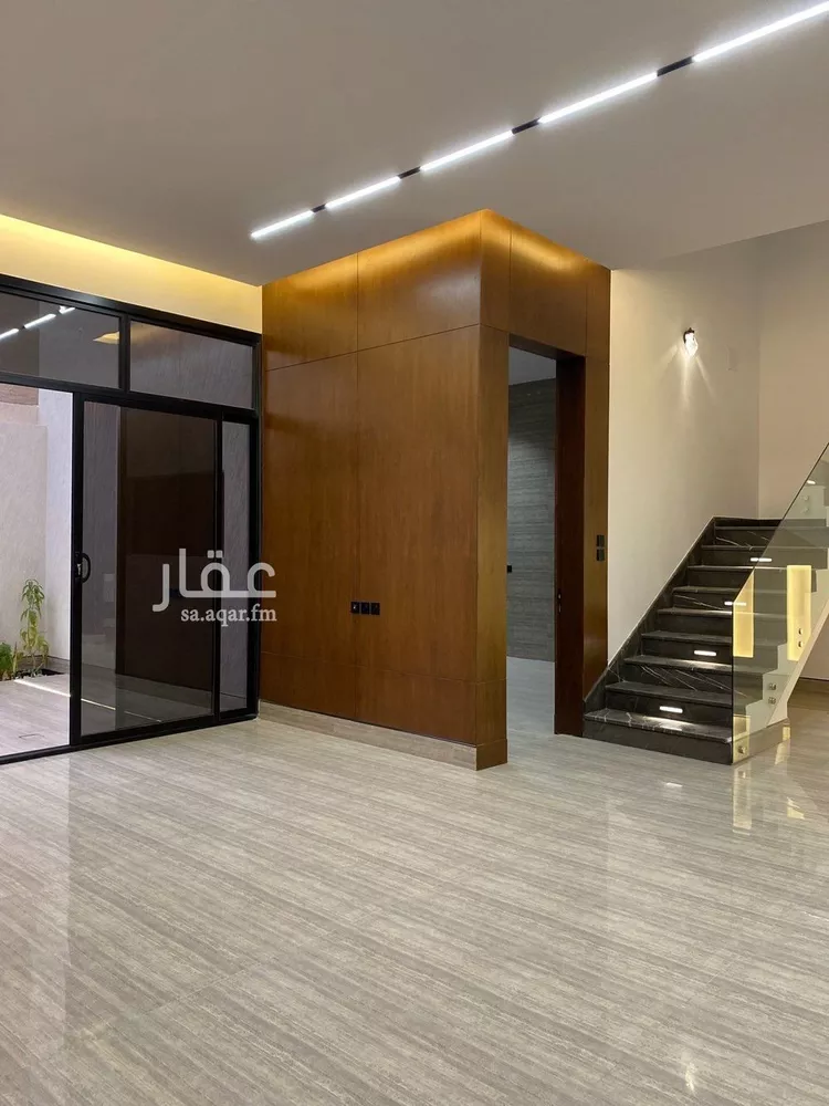 فيلا للبيع في شارع احمد الكازرونى, حي المهدية, مدينة الرياض, منطقة الرياض صورة 5