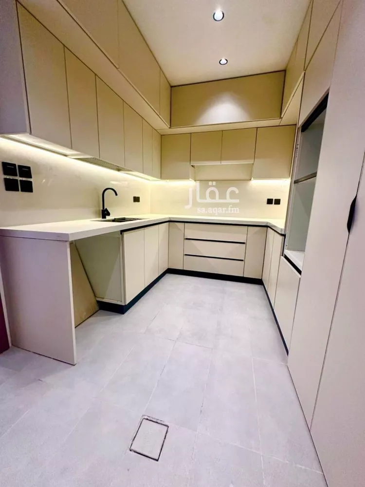 دور للبيع في شارع السلامة, حي النرجس, مدينة الرياض, منطقة الرياض صورة 2