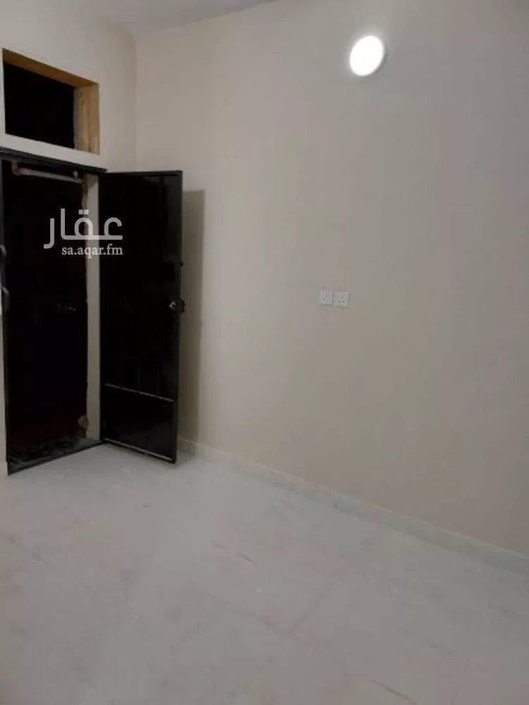 غرفة للإيجار في شارع أحمد بن ناصر الحسيني ، حي السامر ، جدة ، جدة